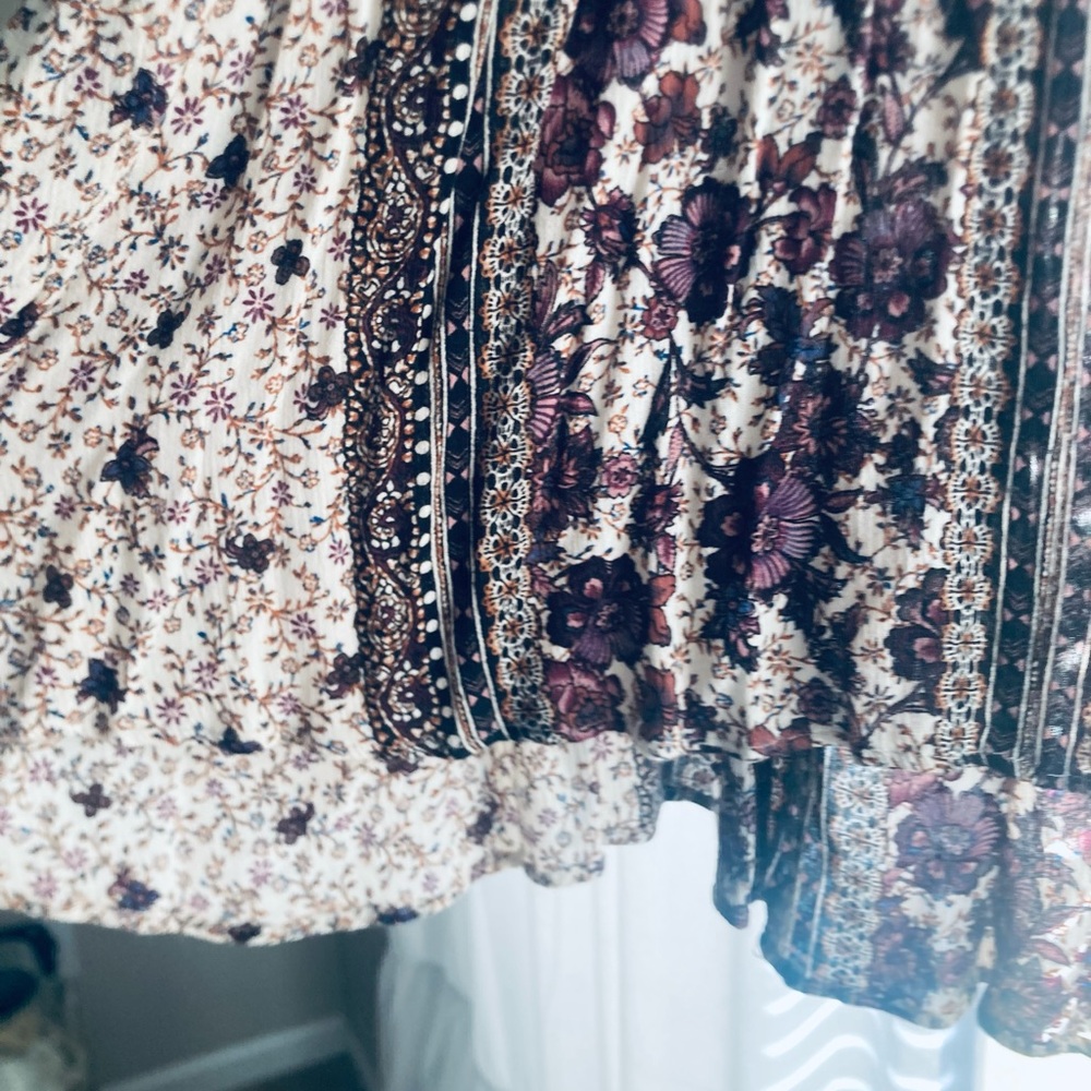 Floral Keyhole Tank - Picture 4 of 5